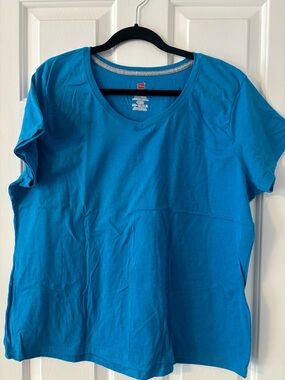 Hanes Turquoise V‑Neck Tee